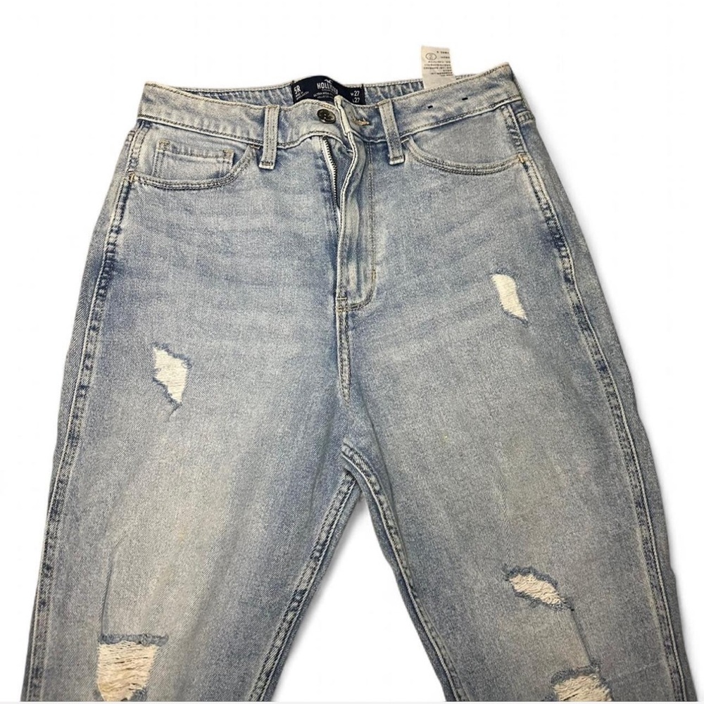 Hollister Ultra High Rise Mom Jeans